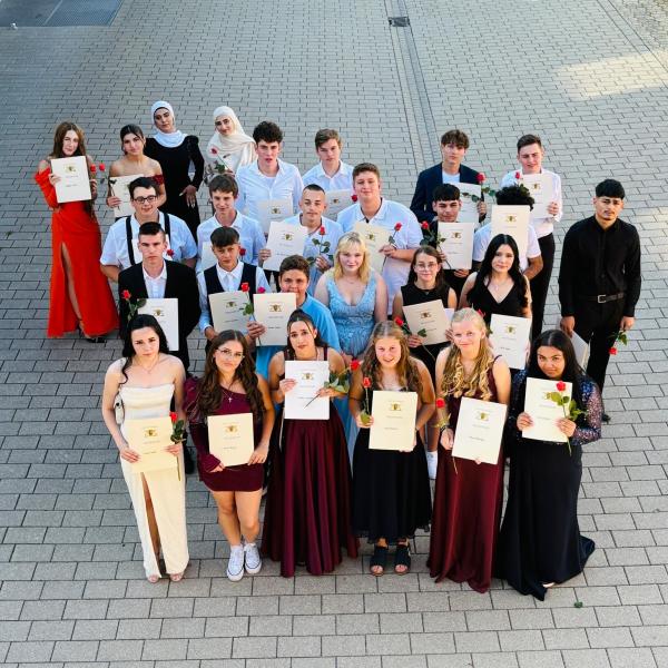Unsere Absolventinnen und Absolventen